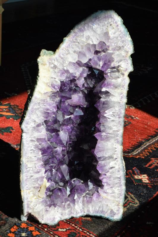 Amethyst_Geode.jpg